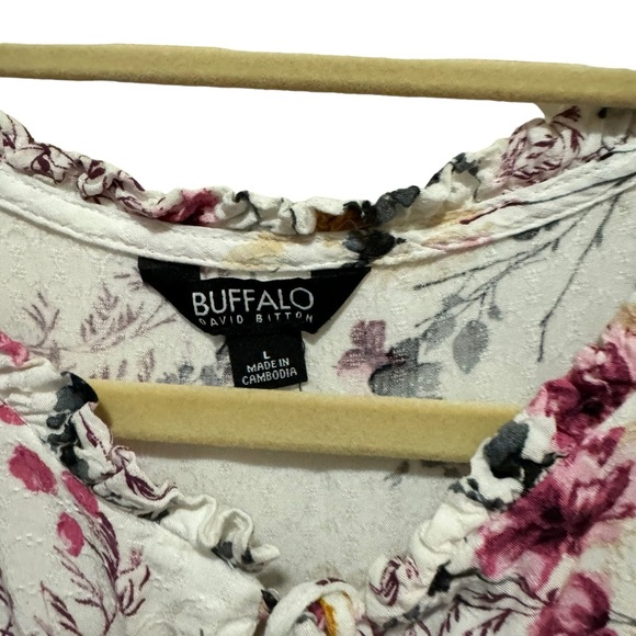 Buffalo - floral cap sleeve blouse - white - size L - EUC - Picture 3 of 4